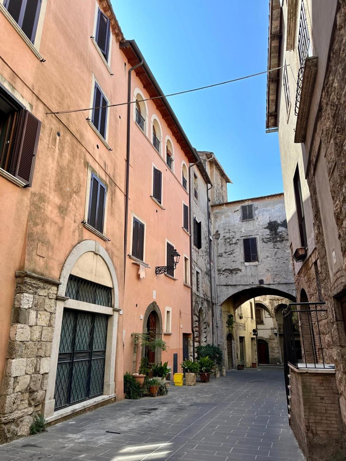 Apartment Sleeping In Orte
